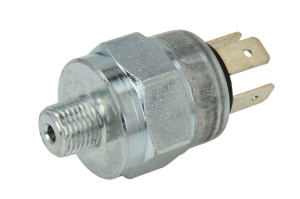 Włącznik świateł Stop Case Steyr 13370071001
