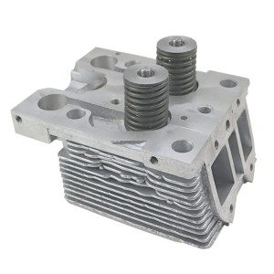 Głowica silnika kompletna nowy typ D1441003008 T-25