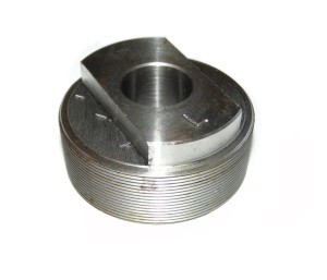 Wkrętka glebogryzarki lewy 1,6L M72*1,5